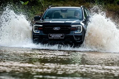 Khả năng lội sâu đến 800mm**