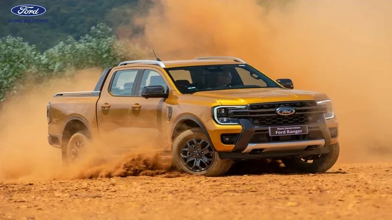 Gi&aacute; lăn b&aacute;nh Ford Ranger