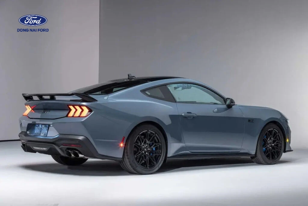 Đánh giá chi tiết dòng xe Ford Mustang GT