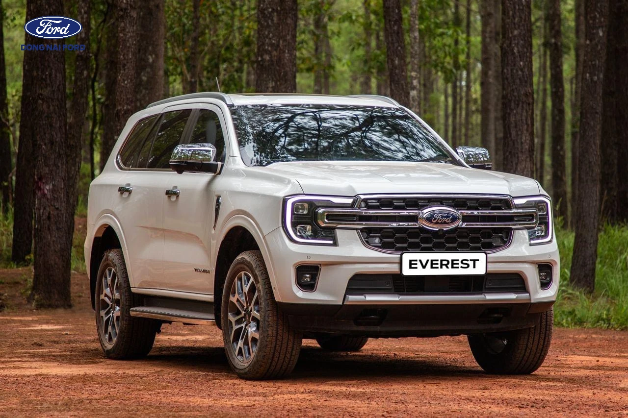 D&ograve;ng xe 7 chỗ Ford Everest Titanium 2.0L AT 4&times;2