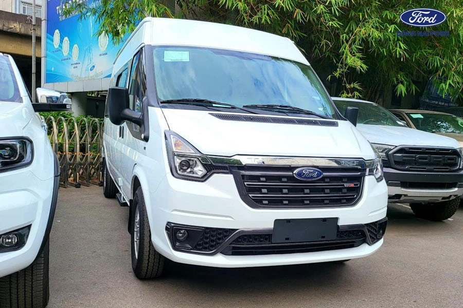 dong-xe-ford-transit-binh-phuoc