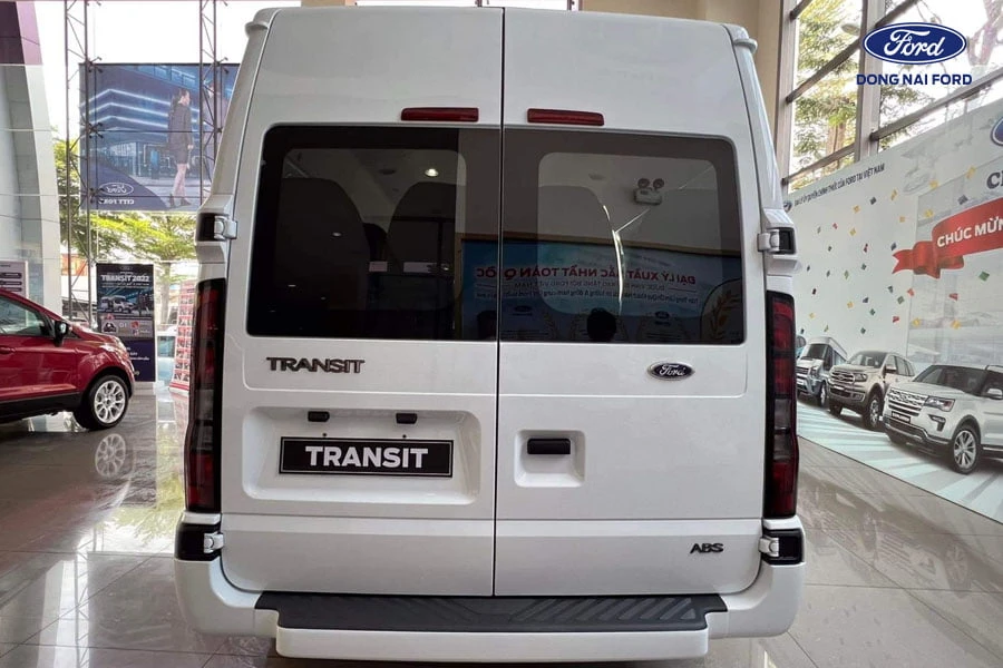 duoi-xe-ford-transit