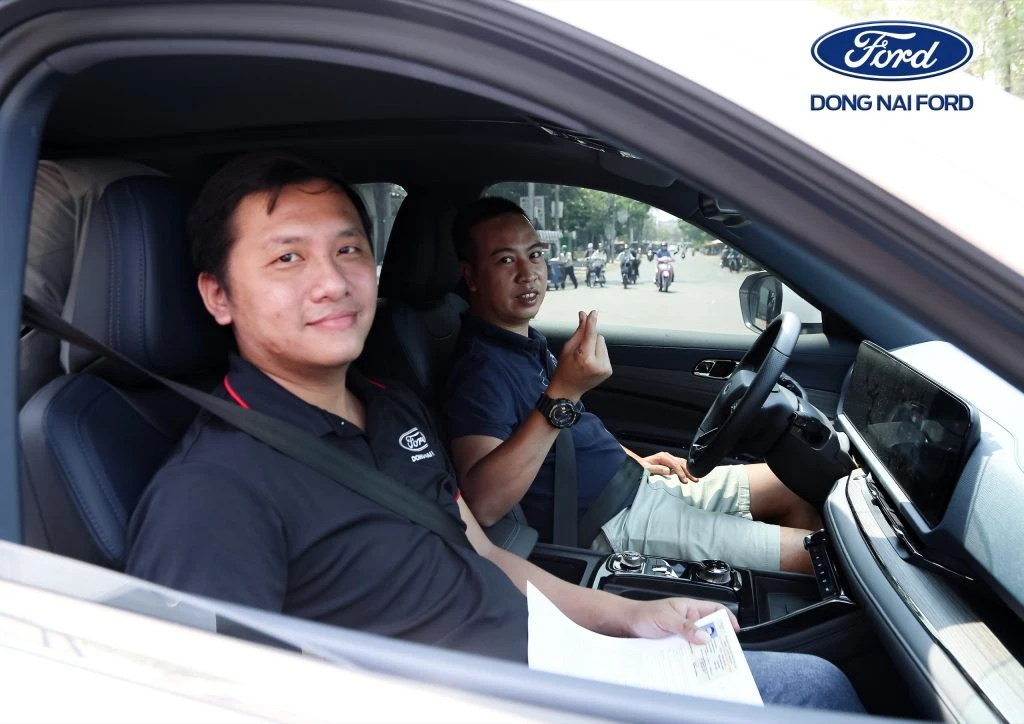 khach-hang-duoc-lai-thu-xe-ford