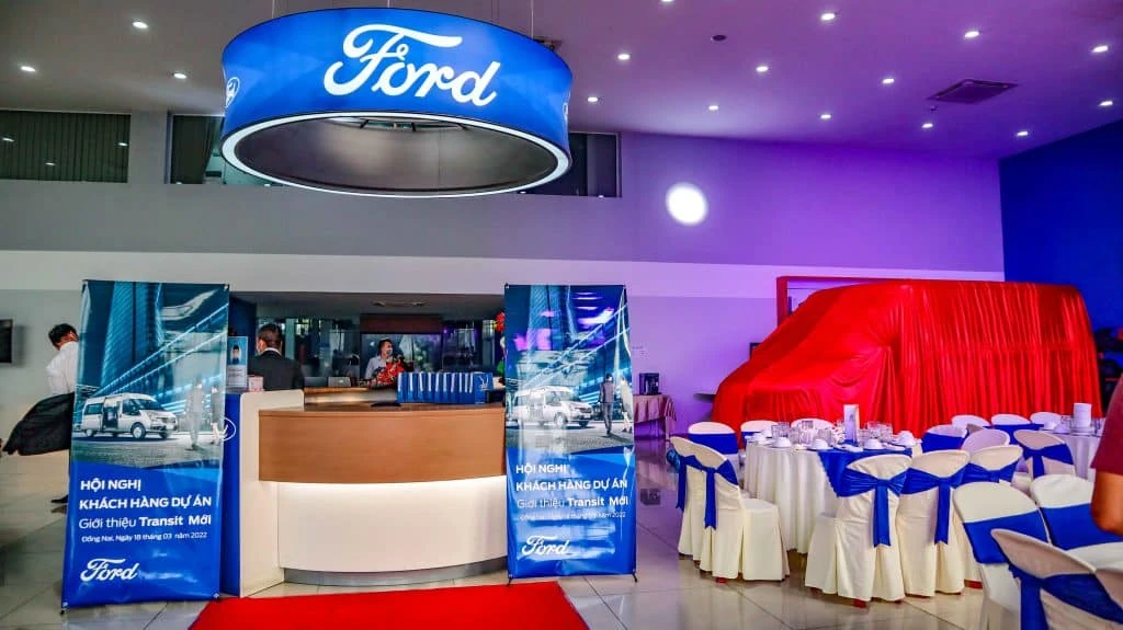 ford-dong-nai-to-chuc-le-ra-mat-ford-transit-2022