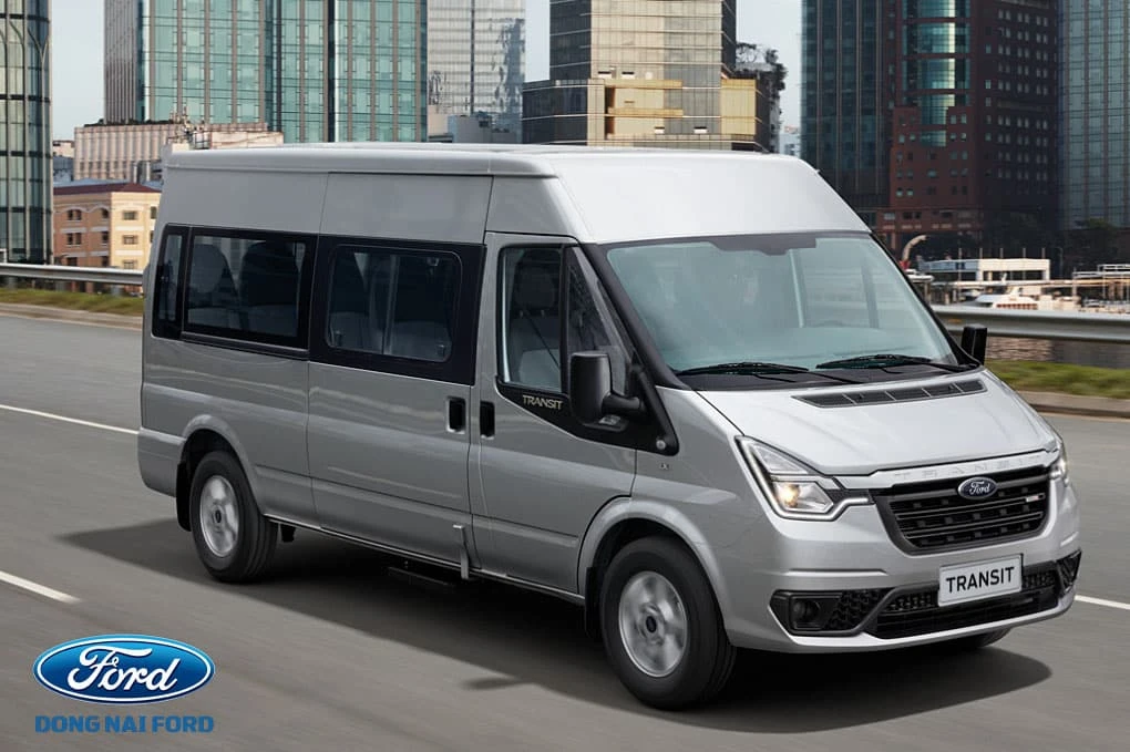 le-ra-mat-sieu-pham-ford-transit