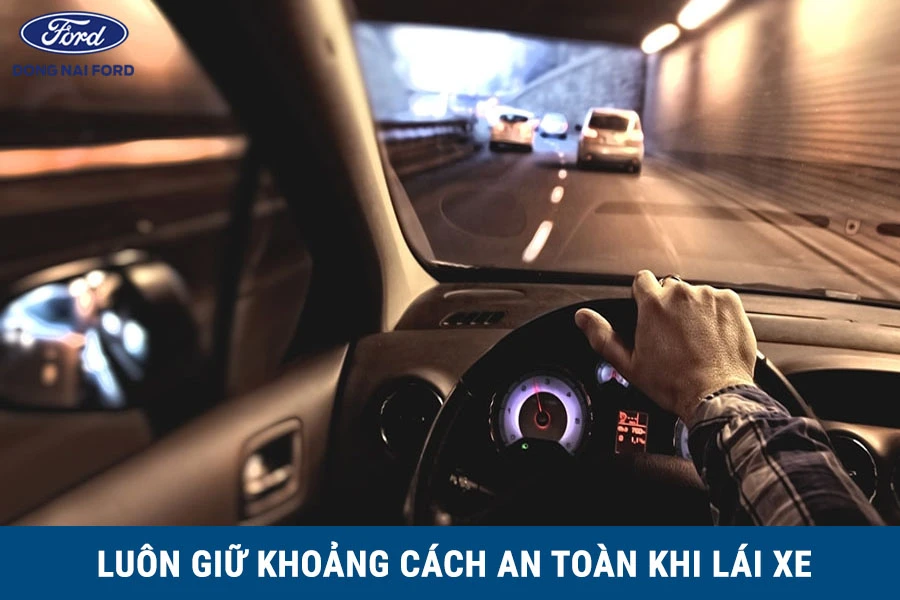 luon-giu-khoang-cach-an-toan-khi-lai-xe