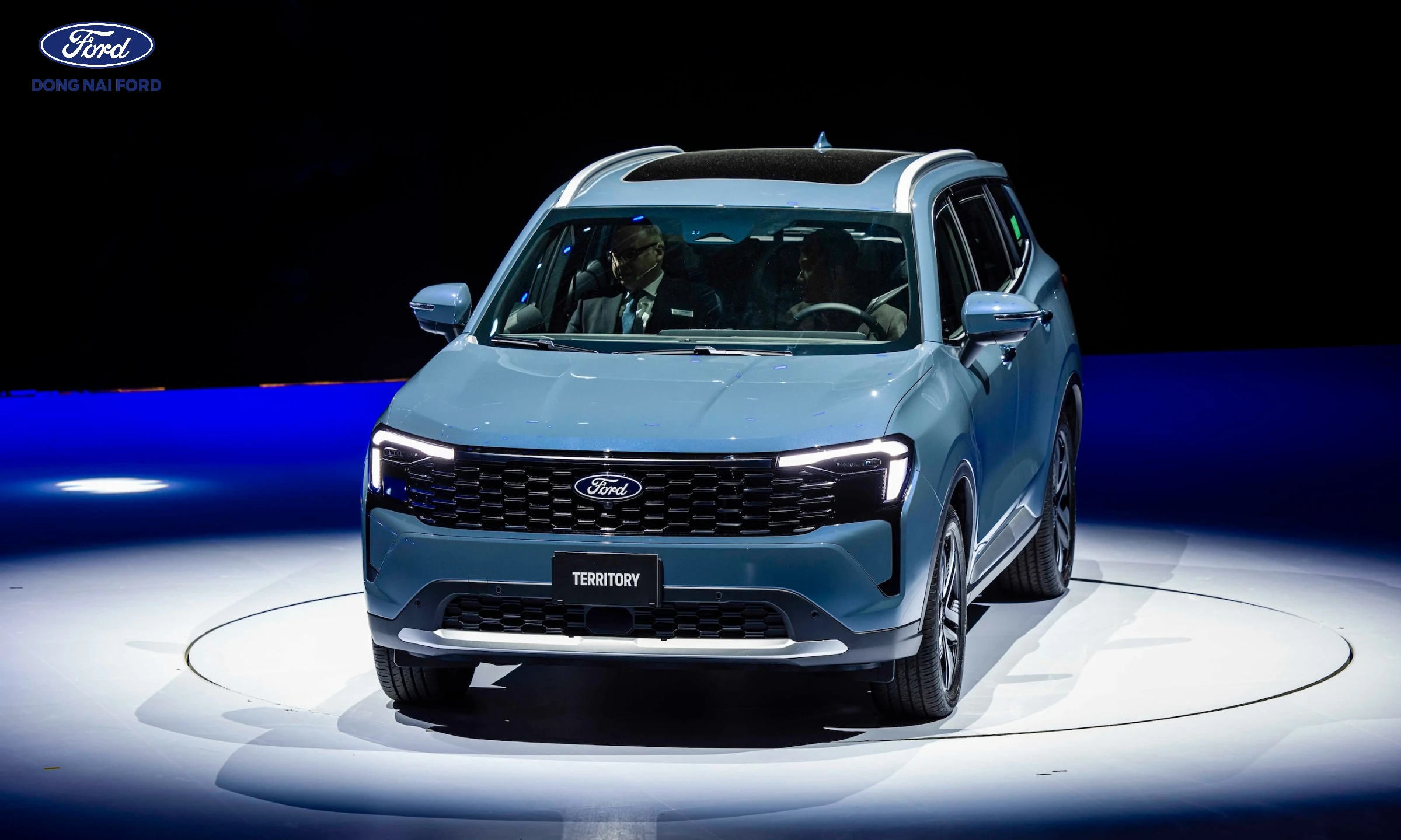 Mẫu xe 5 chỗ gầm cao Ford Territory