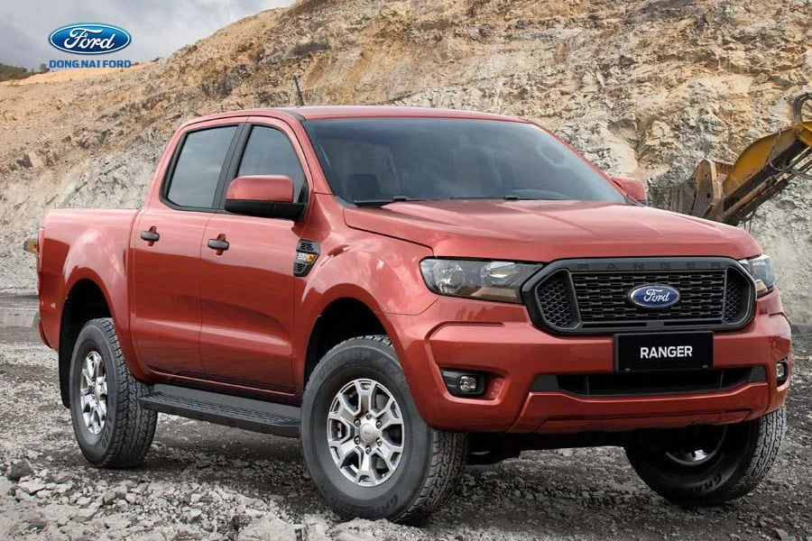 mau-xe-ford-5-cho-ngoi