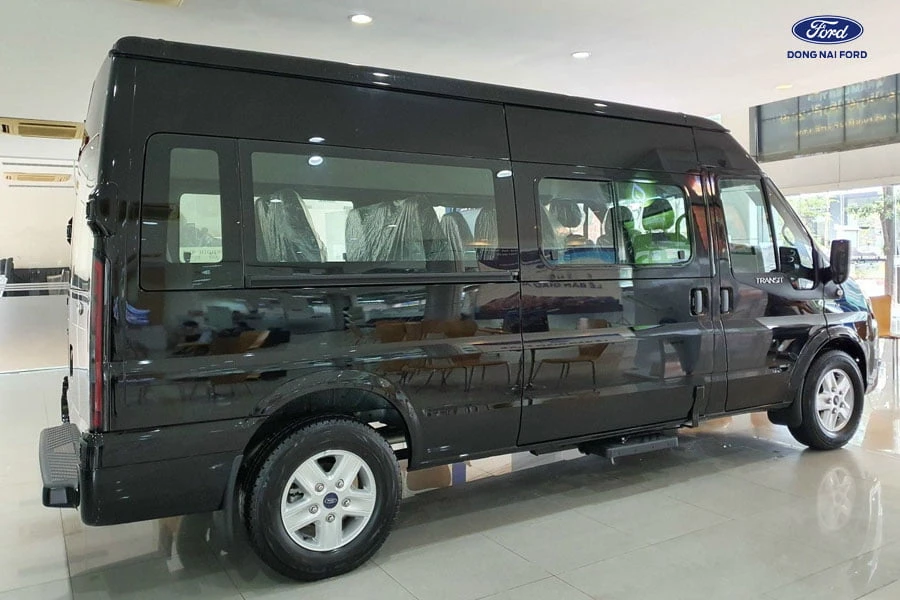 mau-xe-ford-transit-thiet-ke-dep