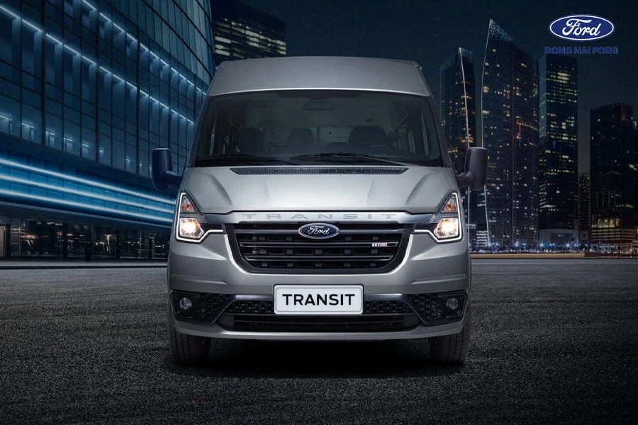 mau-xe-ford-transit-vung-tau-dep