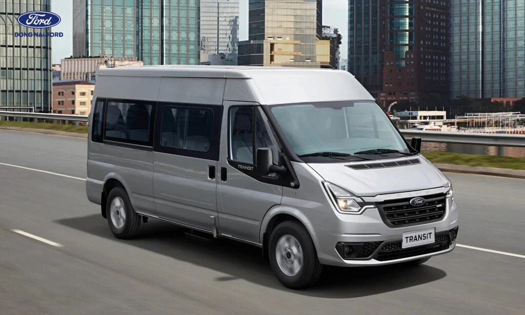 Mức gi&aacute; xe 16 chỗ đời mới Ford Transit hiện nay