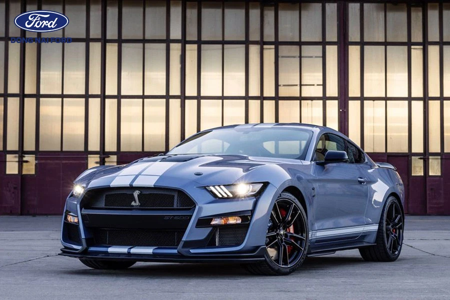 ngoai-that-ford-mustang-shelby-gt500