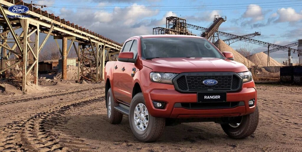 Sự khác biệt của Ford Ranger XL 2.0L 4×4 MT