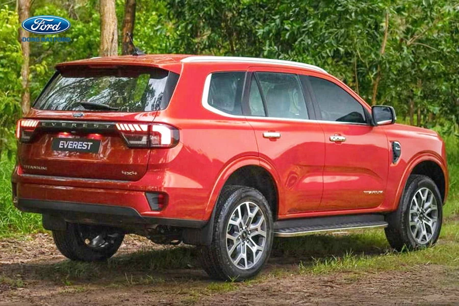than-xe-ford-everest-2022