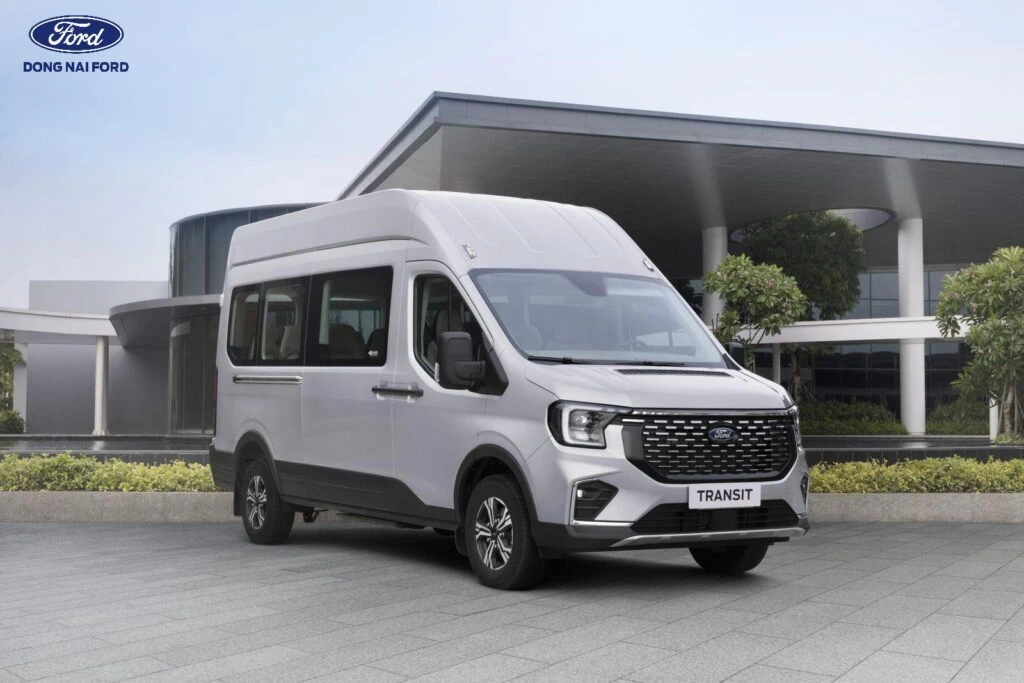 Tổng quan về dòng xe Ford Transit Premium Limousine 16 chỗ