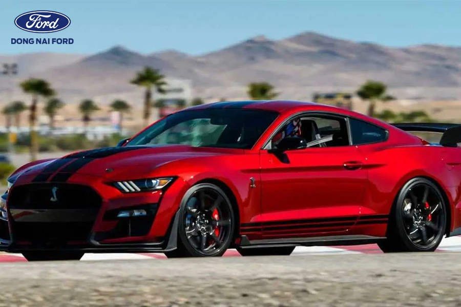 uu-diem-ford-mustang-shelby-gt500