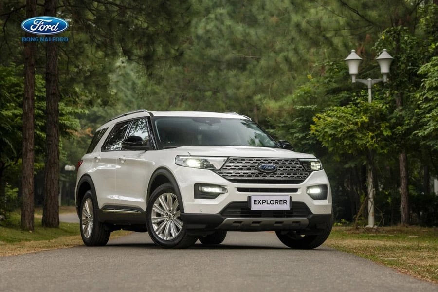 xe-ford-7-cho-vung-tau